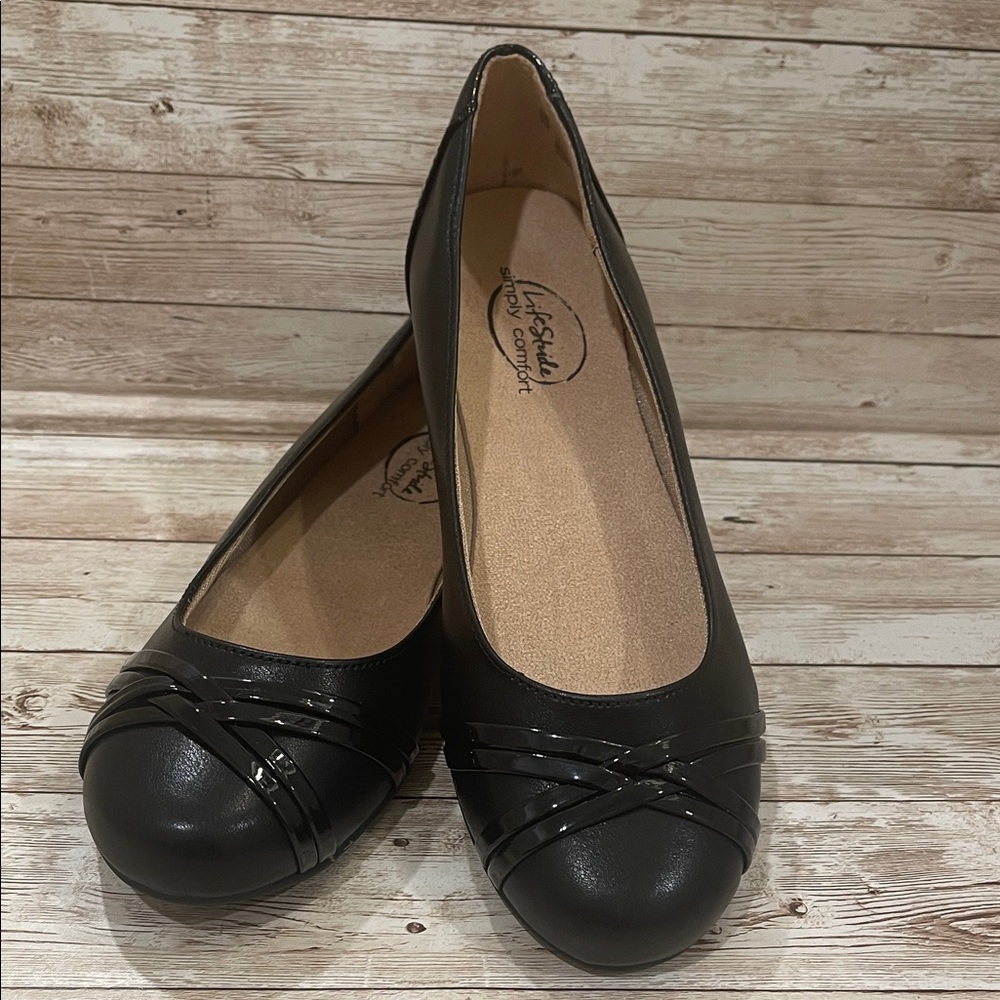 Life Stride Aliza Flats Women's Classic Black NWT‎ SIZE 7M